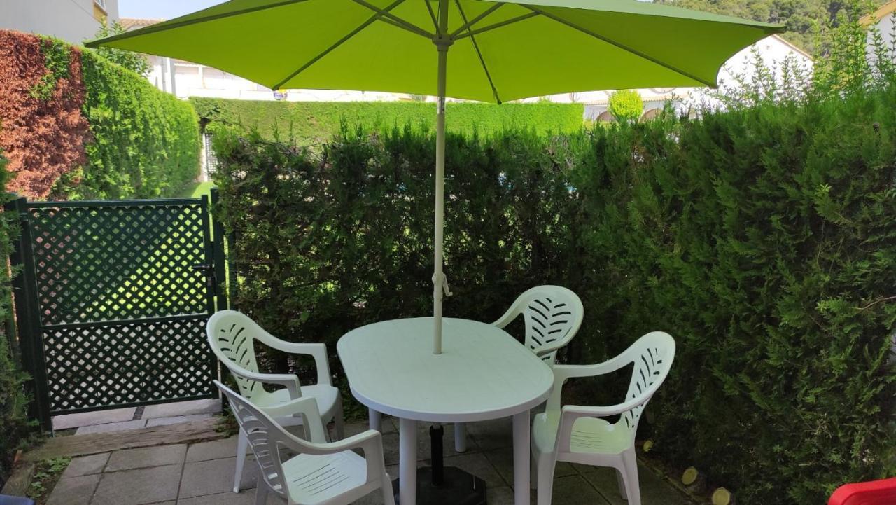 Casa En L'Estartit, Piscina, Jardin Comunitario Villa Bagian luar foto